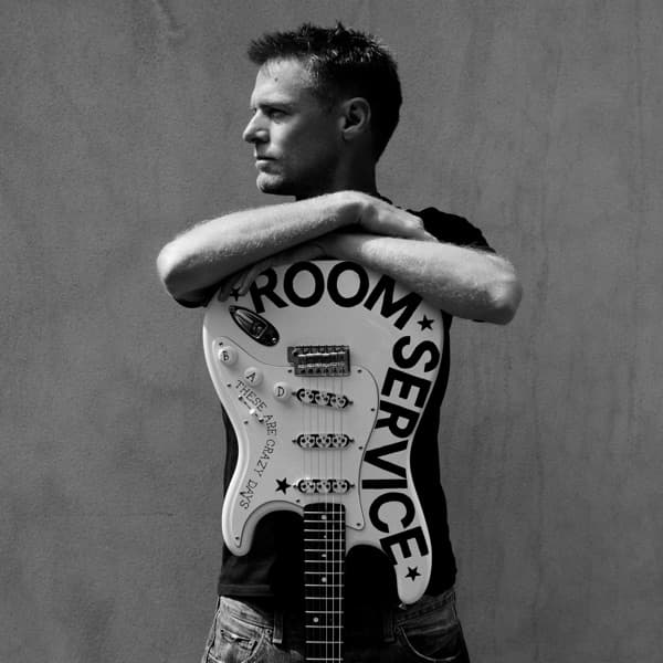 Bryan Adams - Room Service Bryan Adams - Room Service