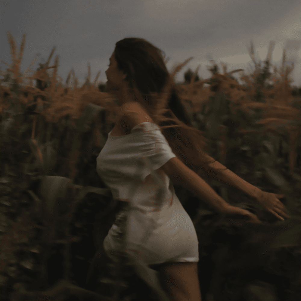 Madison Beer - Silence Between Songs Madison Beer - Silence Between Songs